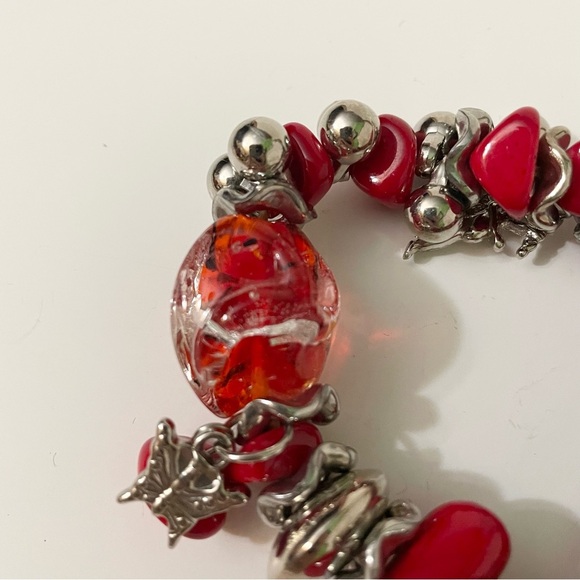 Red Beaded Stretch Bracelet Silver Tone Charms - Picture 13 of 14
